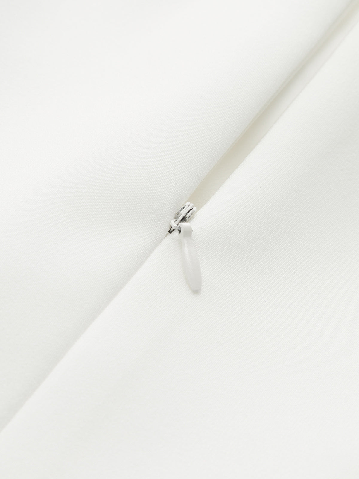 Geplooide Mini Jurk met Metalen Detail