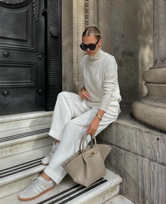 Luxe Oversized Schoudertas met Gouden Sluiting