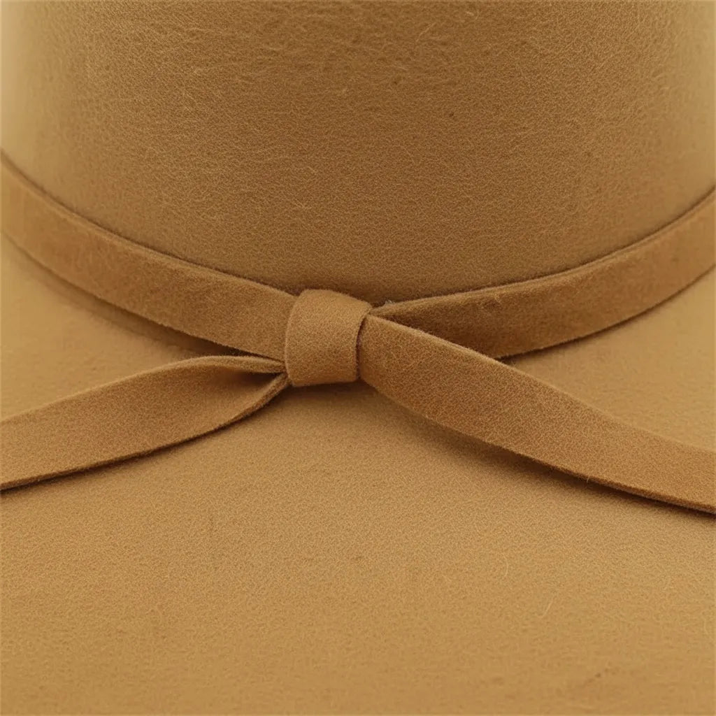 Chapeau Old Money