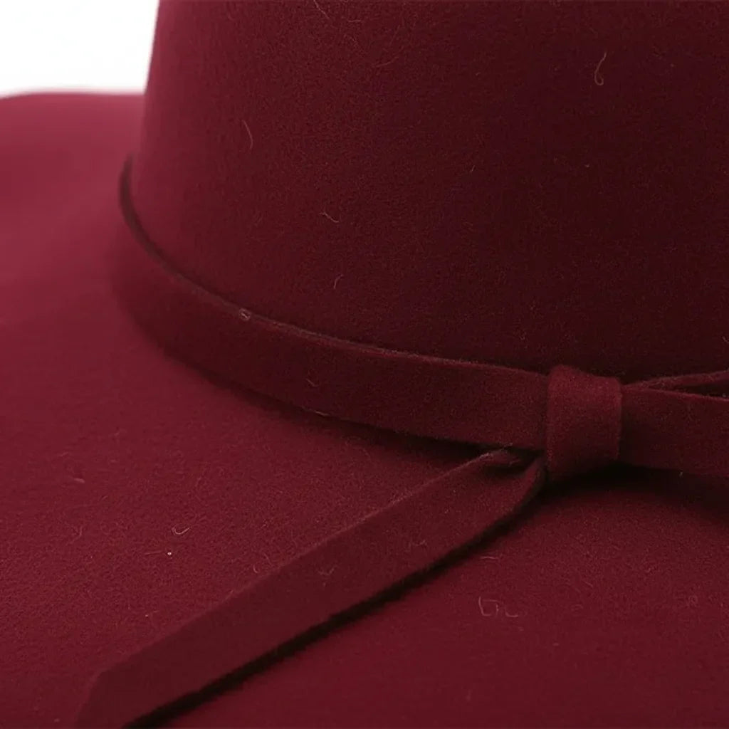 Chapeau Old Money