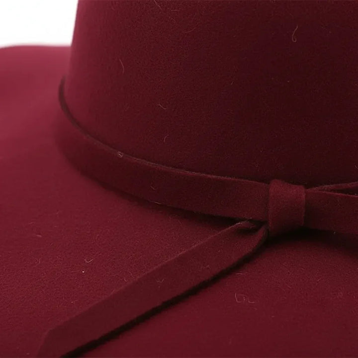 Chapeau Old Money