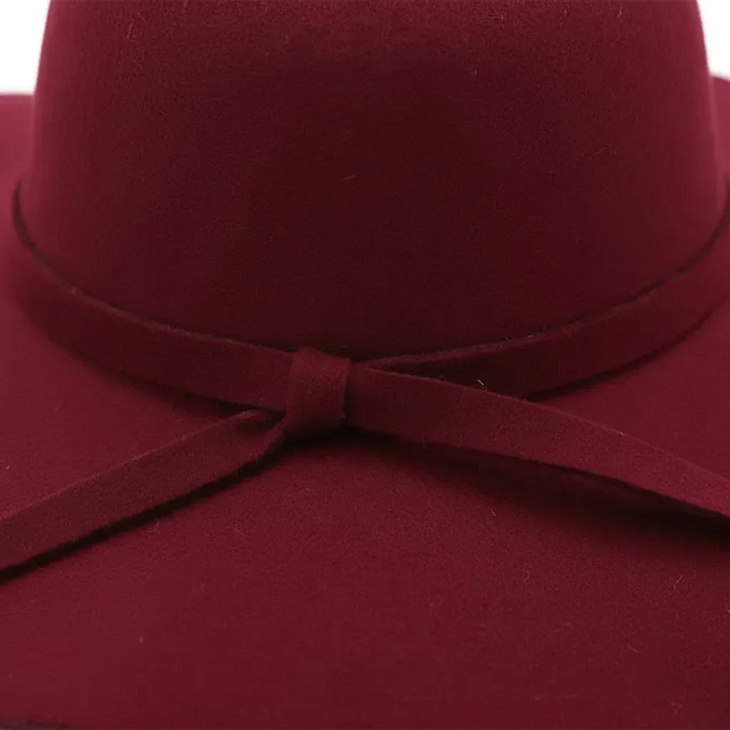 Chapeau Old Money