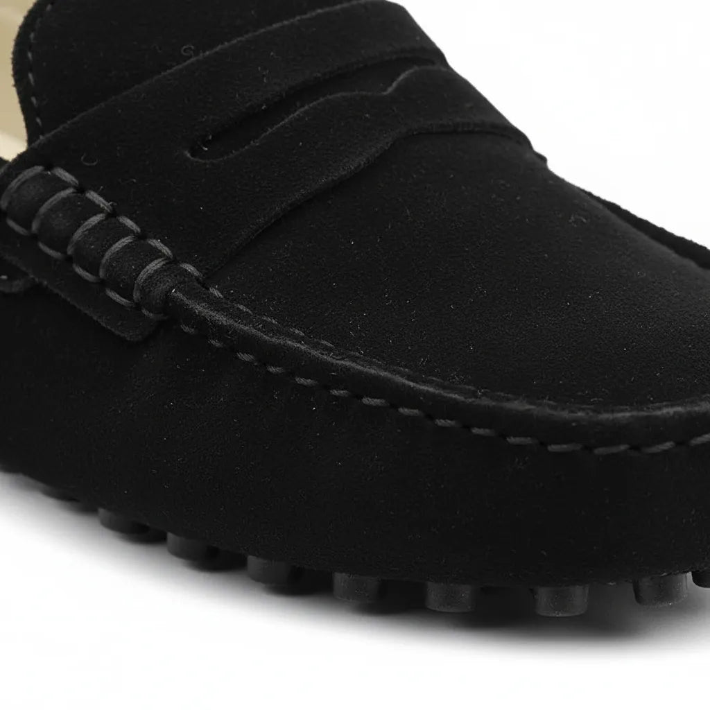 De Klassieke Zwarte Loafer